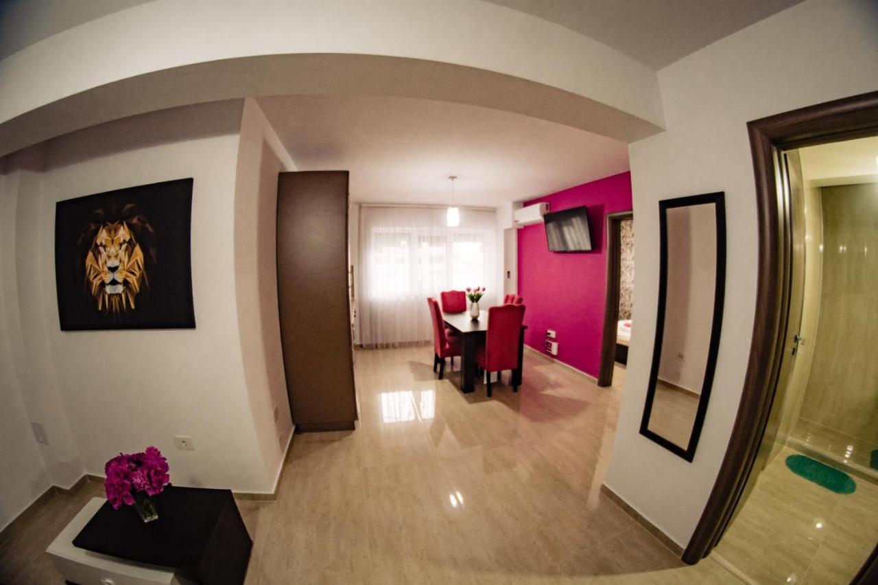 Apartment Gabriela'S Home オラデア エクステリア 写真